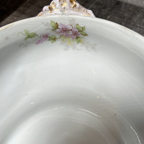 Vintage Elite Works Oval White Casserole with Lid Purple flowers Limoges France - Picture 10 of 13